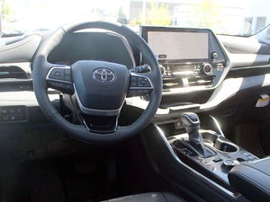 2024 Toyota Highlander Limited AWD