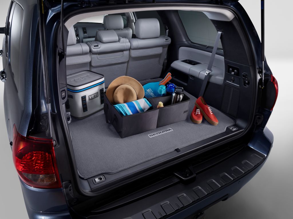 beaverton-toyota-accessories-5-summer-road-trip-tips-its-not-too-late-sequoia-cargo-tote